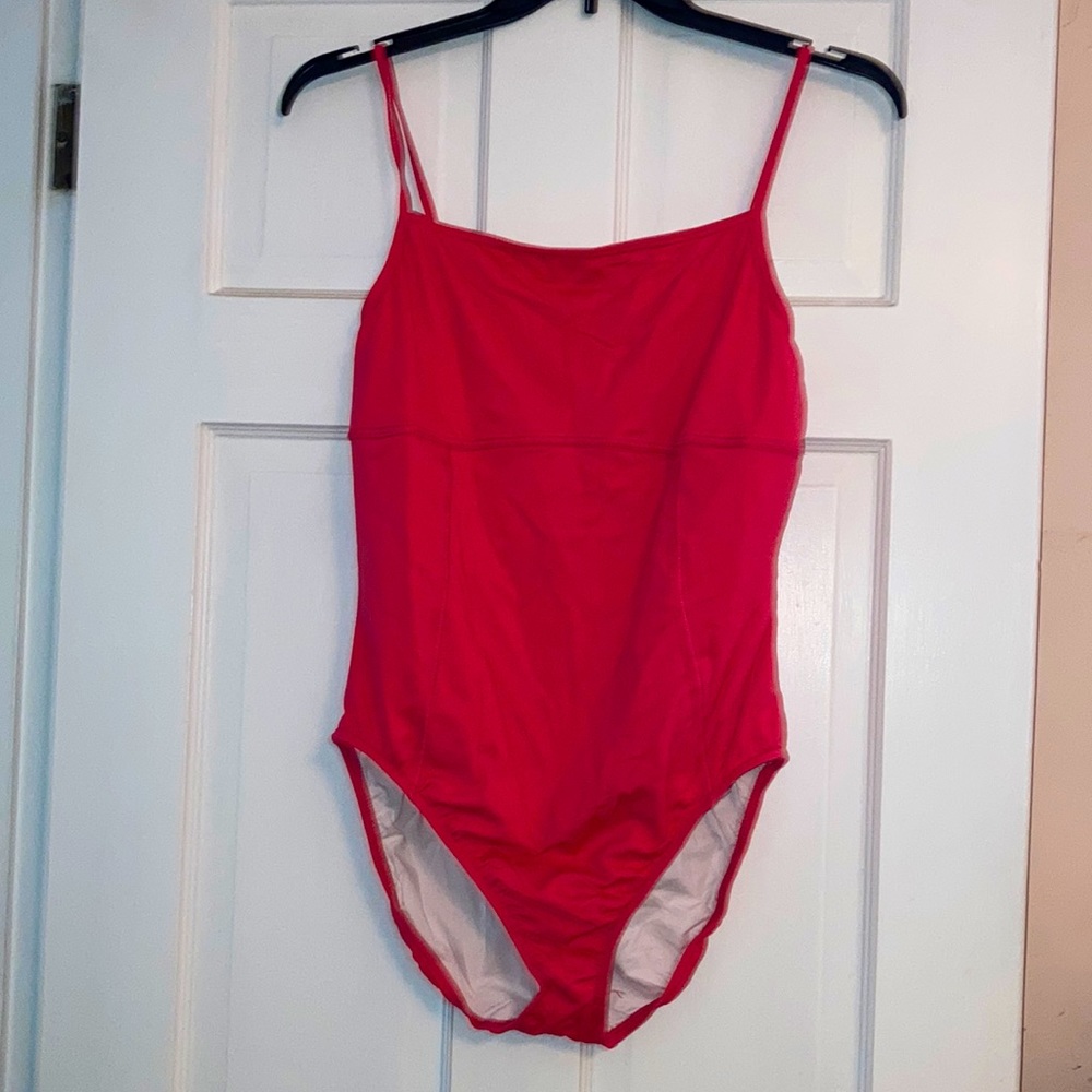 Never worn Lands End one piece bathing suit with built in bra